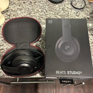 Beats Studio3